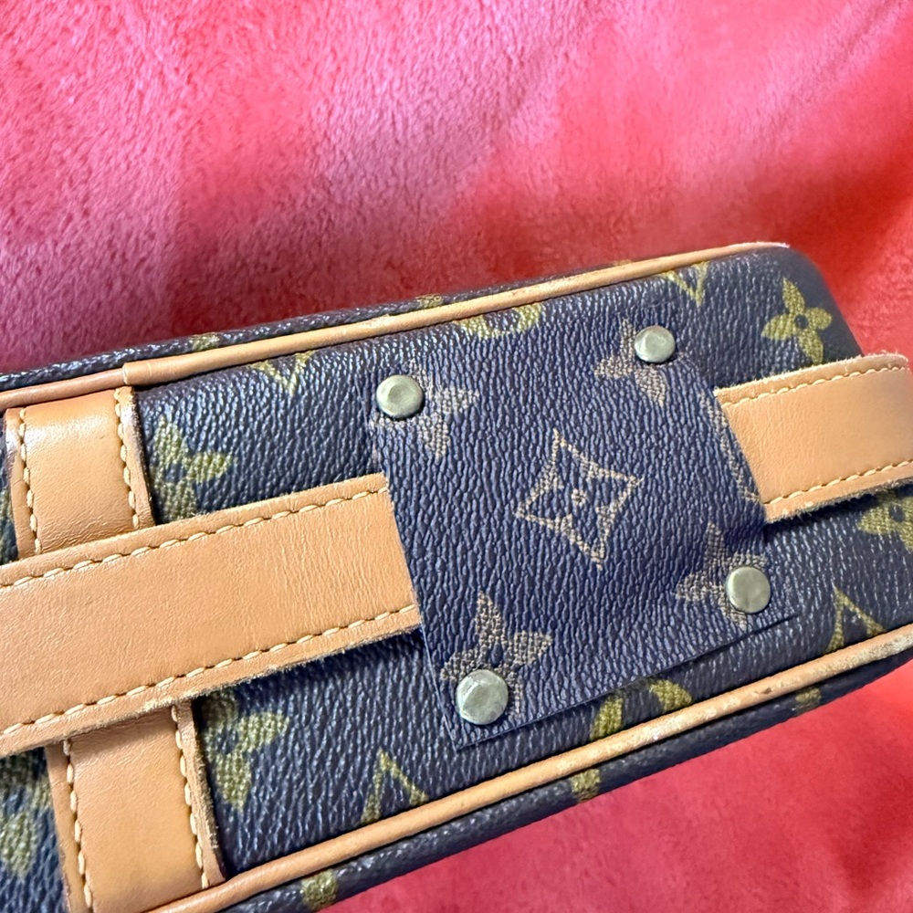 Vintage Louis Vuitton Crossbody Purse - Picture 14 of 16